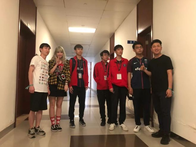 尤其在对抗 尤其在对抗